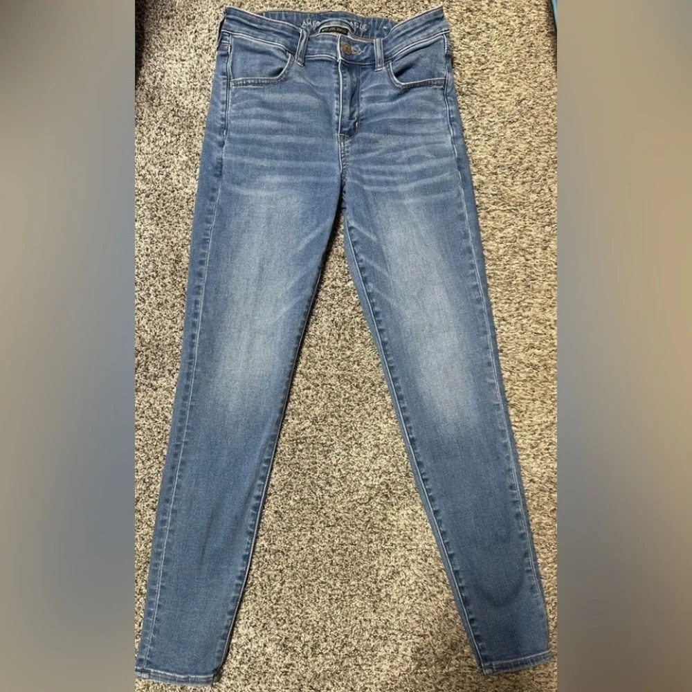 American Eagle Outfitters Light Blue Skinny Jeans
